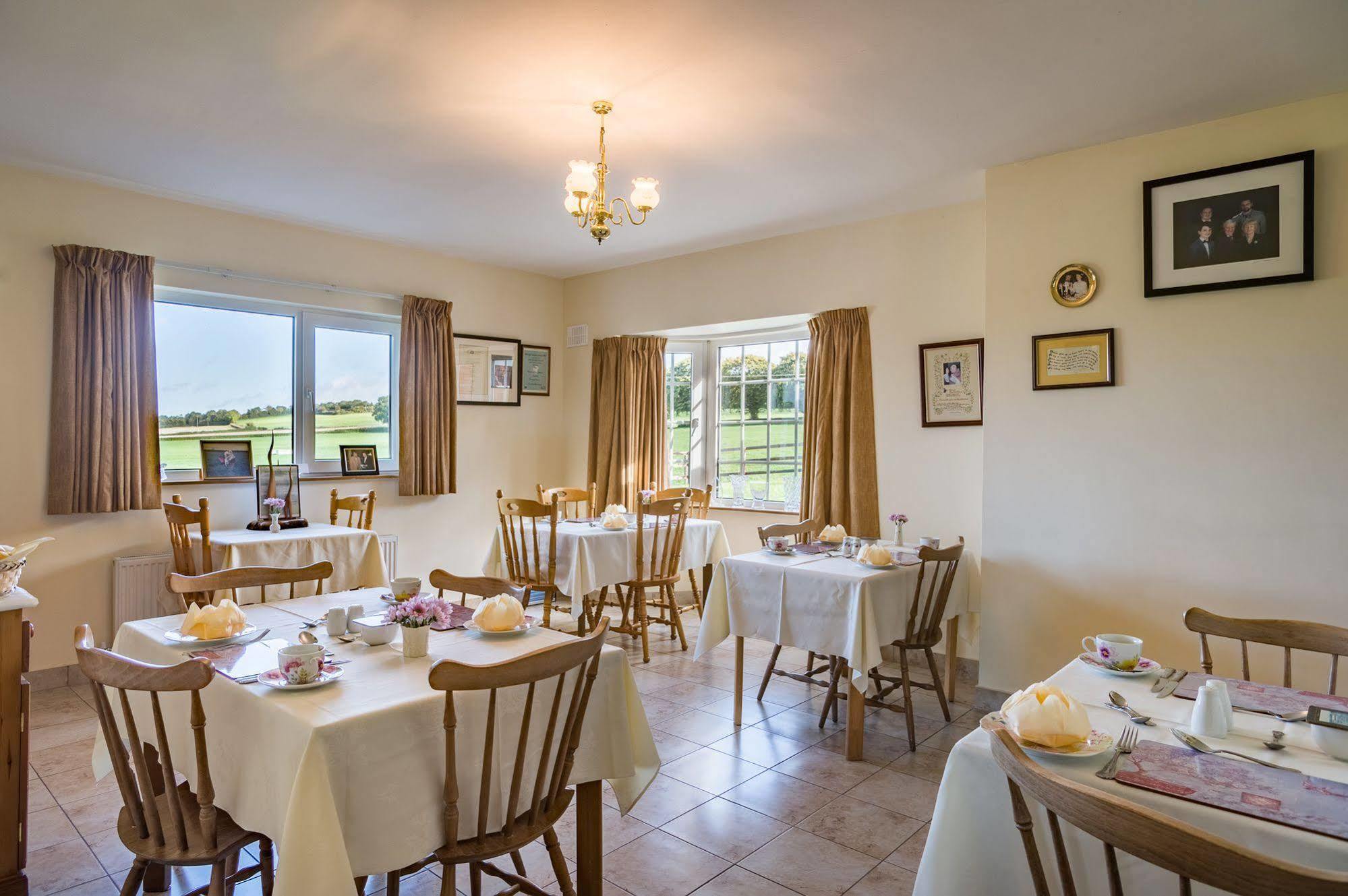 Ballindrum Farm B&B Атай Экстерьер фото